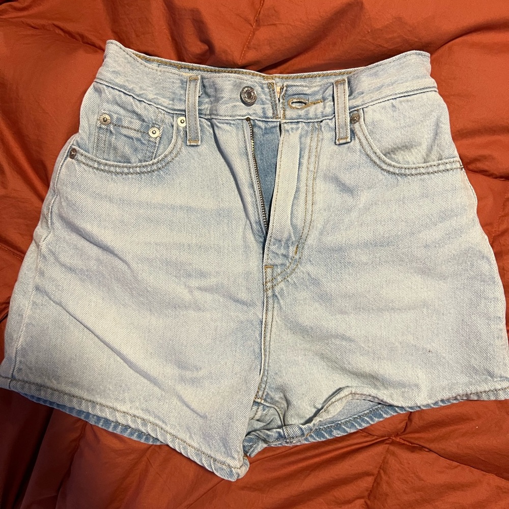 Levi’s high loose shorts